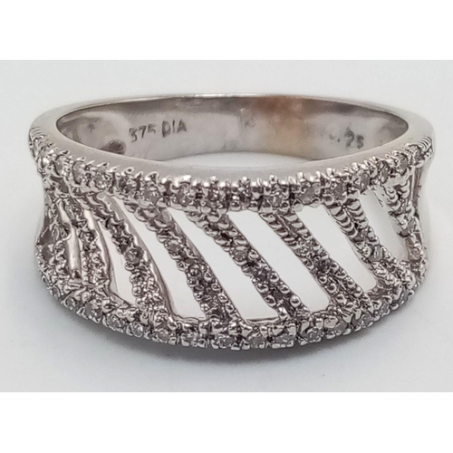 376 - 9K WHITE GOLD DIAMOND RING 3G SIZE M

ref: SC 3026