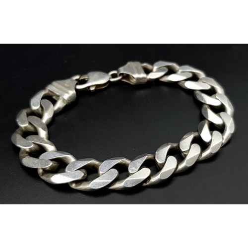 249 - A Classic Chunky Sterling Silver Curb Bracelet. 18cm. Italian made. 45g