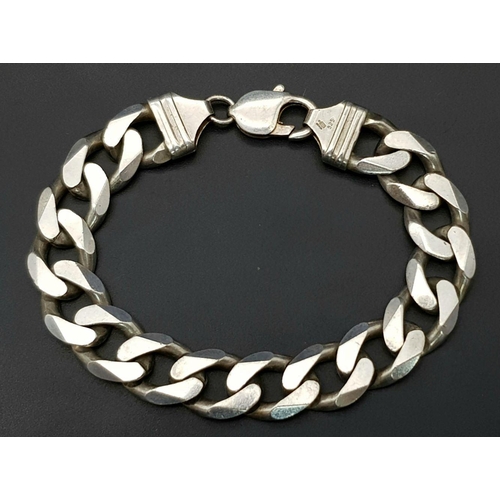 249 - A Classic Chunky Sterling Silver Curb Bracelet. 18cm. Italian made. 45g