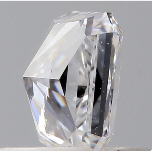 270 - 0.70ct Radiant cut DIAMOND stone, colour D. SI1, come with GIA certificate.
Measurement: 5.20 x 4.31... 