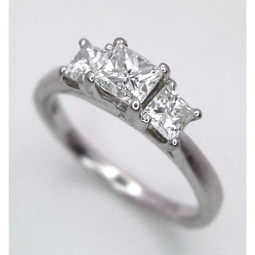 214 - AN 18K WHITE GOLD DIMAOND 3 STONE RING - 0.70CTW. 3.2G. SIZE K. REF: BL6011