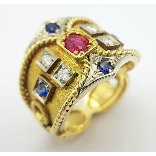 33 - A BEAUTIFULLY CRAFTED, MAJESTIC 18K YELLOW GOLD, DIAMOND, RUBY & SAPPHIRE RING - 10.7G. SIZE O. REF:... 