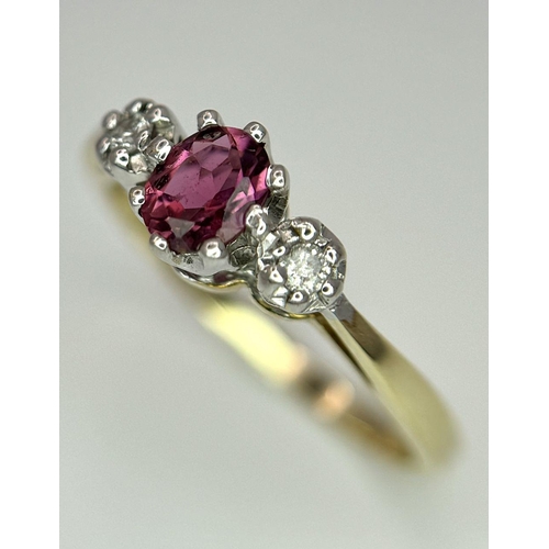 397 - A 9K YELLOW GOLD DIAMOND & RUBY 3 STONE RING -1.8G, SIZE L 1/2. REF: SC4069