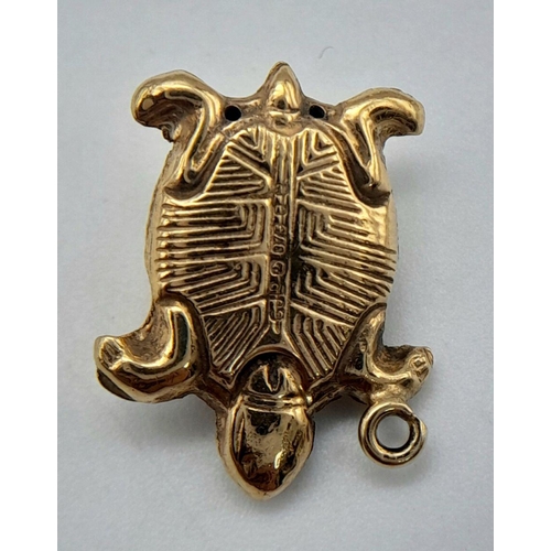 418 - A 9K YELLOW GOLD TORTOISE / TURTLE CHARM 1.1G. REF:SC4012