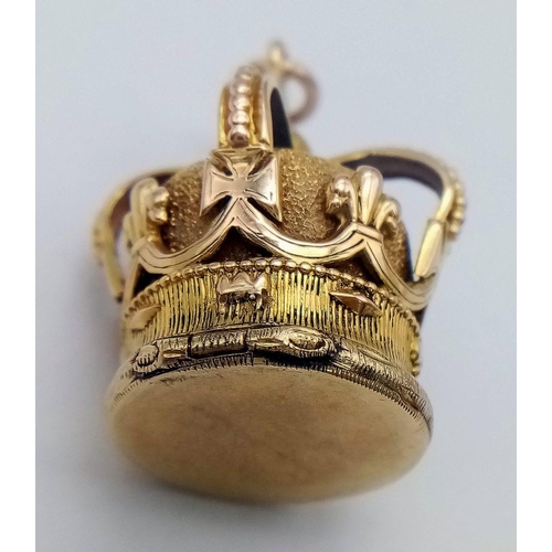 86 - AN 18K YELLOW GOLD ANTIQUE (EARLY 19TH CENTURY) ST. EDWARDS CROWN VINAIGRETTE PENDANT WITH 9K BASE L... 