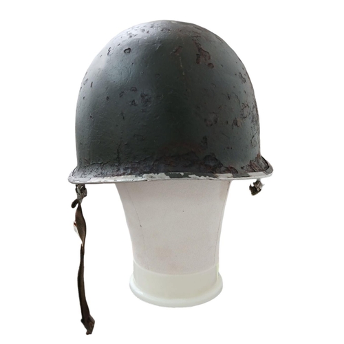 55 - WW2 US 602nd Tank Destroyer Battalion M1 Helmet. Front Seam Swivel Bale.