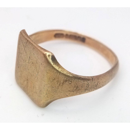 111 - Gentleman’s Vintage 9 carat GOLD SIGNET RING. Not engraved. Not quite symmetrical. Full UK Hallmark.... 