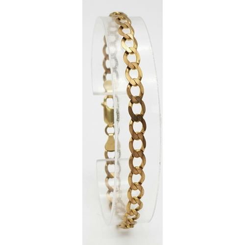 211 - A 9k yellow gold flat curb bracelet 7g, 21cm length.

ref: PWN3234-1