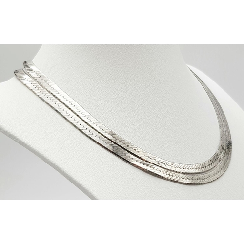 336 - Italian SILVER FLAT LINK NECKLACE. Extra long at  77 cm  (30“).