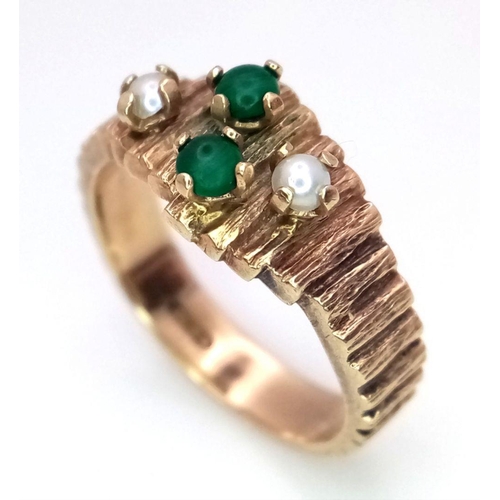 35 - Vintage 9 carat GOLD RING, Having attractive grooved Band with Jade and Seed Pearls  mounted to top.... 