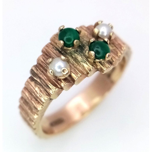 35 - Vintage 9 carat GOLD RING, Having attractive grooved Band with Jade and Seed Pearls  mounted to top.... 