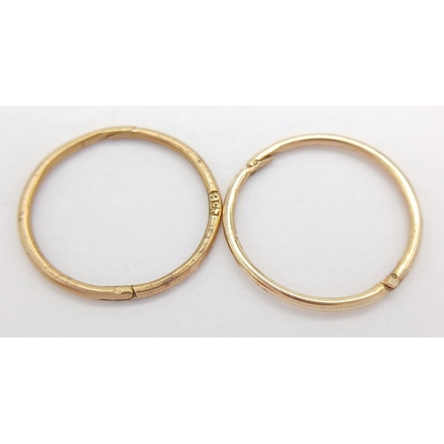 726 - A Pair of 9 Carat Yellow Gold Sleeper Earrings. 1.4cm Diameter.