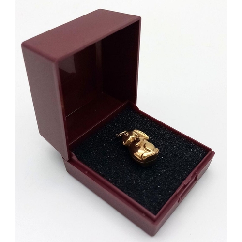 420 - Vintage 9 carat GOLD ‘BUNNY’ CHARM. Fully hallmarked. 1.2 grams.