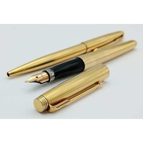 98 - Vintage PARKER 14K GOLD FILLED PEN SET. Consisting a 14K Gold filled fountain pen with 14 carat GOLD... 