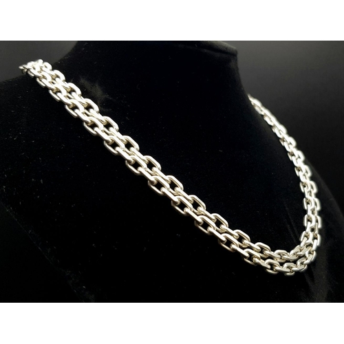 528 - A Solid Silver 925 Belcher Chain Necklace, 27g total weight, 70cm length. Excellent condition.