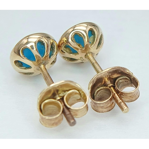 443 - A Pair of 9K Yellow Gold Turquoise Stud Earrings. 1.1g total weight. Ref: 018136