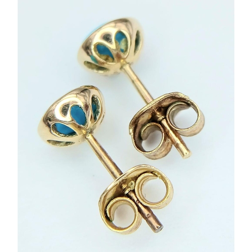 443 - A Pair of 9K Yellow Gold Turquoise Stud Earrings. 1.1g total weight. Ref: 018136