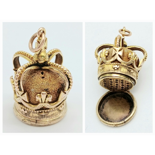 86 - AN 18K YELLOW GOLD ANTIQUE (EARLY 19TH CENTURY) ST. EDWARDS CROWN VINAIGRETTE PENDANT WITH 9K BASE L... 