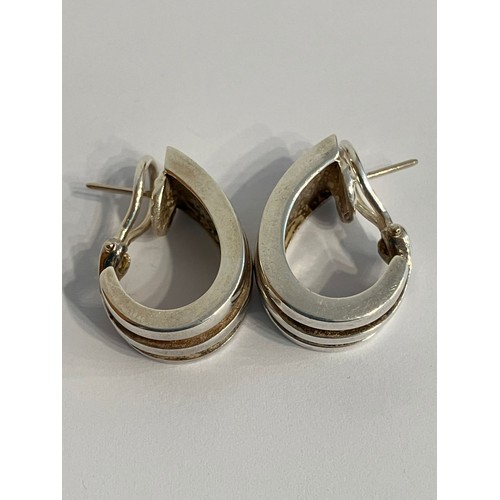 139 - Genuine pair of TIFFANY SILVER EARRINGS. Chunky half hoop groove design. Made for Pierced ears with ... 