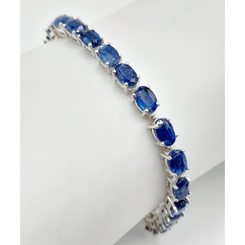 268 - A Kyanite Gemstone Tennis Bracelet set in 925 Silver. 18cm. 12g. CD-1371