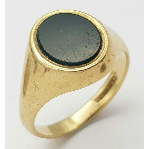 49 - Vintage 9 carat GOLD, PBLOODSTONE SIGNET RING. Full UK hallmark. Complete with ring box. 6.0 grams. ... 