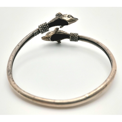 929 - A Vintage Unique Sterling Silver Leaping Fish Design Bracelet. Flex Fit with inner diameter 5cm at r... 