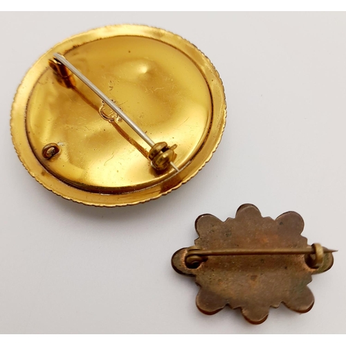 922 - A Parcel of Brooches Comprising; 1) A Hand Painted, Gold Plated, Lucite Brooch with Country Scene, 4... 