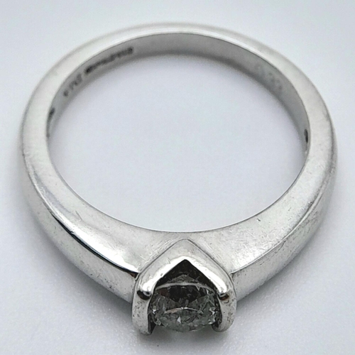 137 - AN 18K WHITE GOLD DIAMOND SOLITAIRE RING - 0.33CT ROUND BRILLIANT CUT. 3.8G. SIZE I. REF: A/S 1086