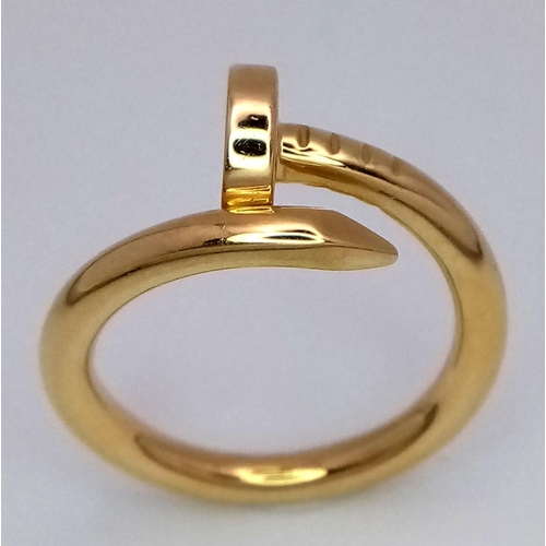 158 - A 18K YELLOW GOLD NAIL DESIGN RING. 6.64G IN WEIGHT. SIZE N. Ref: SC 5077.