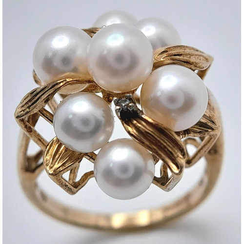 200 - A 9K YELLOW GOLD PEARL & DIAMOND CLUSTER RING - 4.6G. SIZE M.