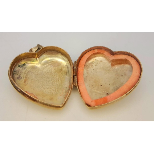 203 - Vintage  9 carat GOLD LOCKET. Heart shaped. Full UK hallmark. Opens and closes perfectly . Excellent... 