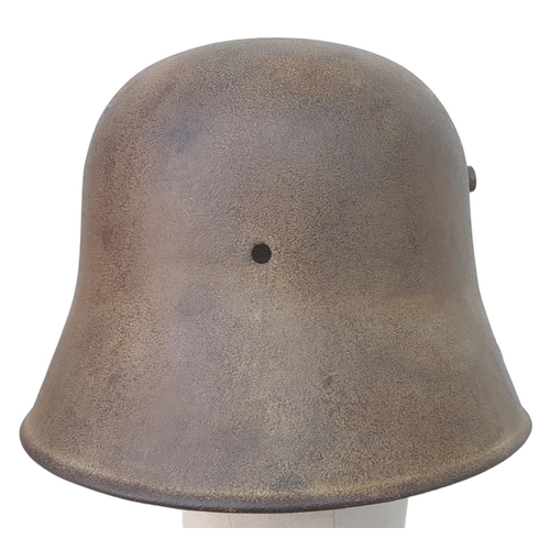 222 - WW1 Imperial German Heavy Machine Gunners M16 Stahlhelm Helmet.