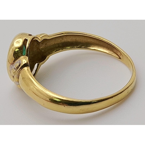 285 - A 18K YELLOW GOLD EMERALD SET RING. 2.16G IN WEIGHT. SIZE I. Ref: SC 5027.