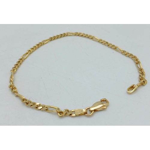 294 - Beautiful Classic 14 CARAT GOLD BRACELET. FIGARO LINK CHAIN. 3.75 grams.18.5 cm.