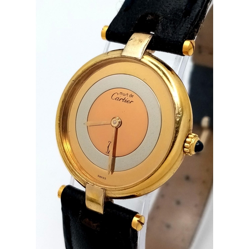 30 - A Must de Cartier Gold Plated 925 Silver Ladies Quartz Watch. Black leather strap. Gold plated circu... 