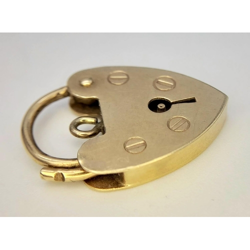 301 - 9 carat GOLD HEART PADLOCK CHARM/PENDANT. 1.7 grams.