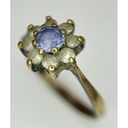 336 - Lovely vintage 9 carat GOLD RING, having BLUE TOPAZ to centre with AQUA GEMSTONE SURROUND. Full UK H... 