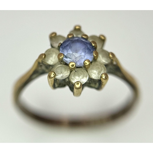 336 - Lovely vintage 9 carat GOLD RING, having BLUE TOPAZ to centre with AQUA GEMSTONE SURROUND. Full UK H... 