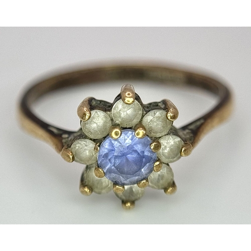 336 - Lovely vintage 9 carat GOLD RING, having BLUE TOPAZ to centre with AQUA GEMSTONE SURROUND. Full UK H... 