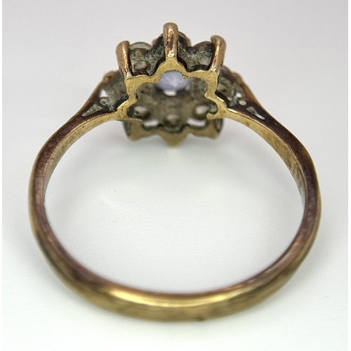 336 - Lovely vintage 9 carat GOLD RING, having BLUE TOPAZ to centre with AQUA GEMSTONE SURROUND. Full UK H... 