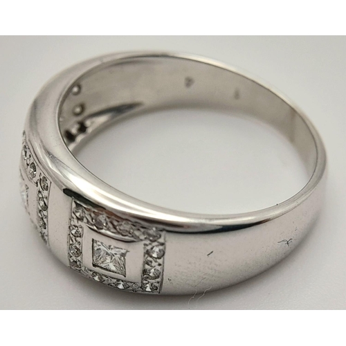 348 - AN 18K WHITE GOLD DIAMOND RING - 0.50CT. 4.1G. SIZE L.
REF: A/S 1079