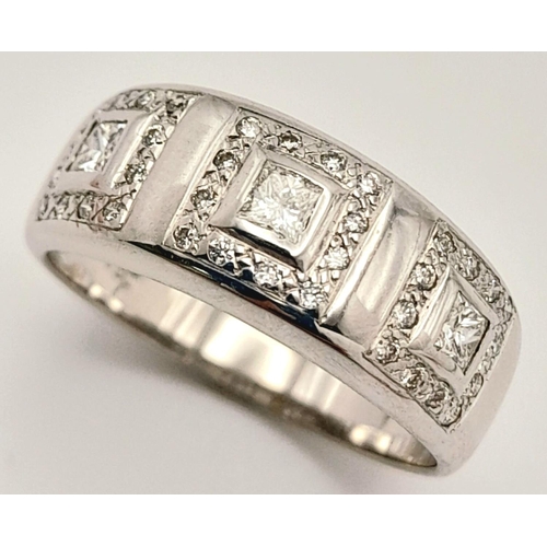 348 - AN 18K WHITE GOLD DIAMOND RING - 0.50CT. 4.1G. SIZE L.
REF: A/S 1079