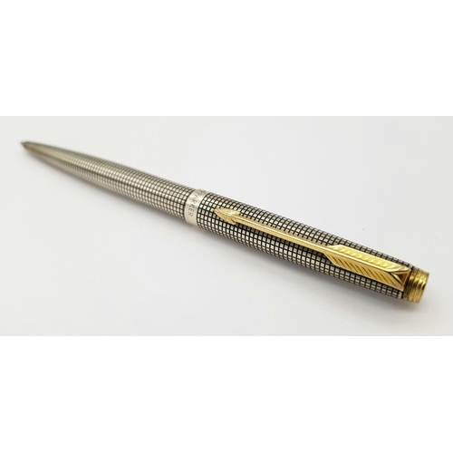 357 - Vintage SILVER PARKER BALLPOINT PEN. Full working order. Markings to centre for 925 STERLING. Excell... 