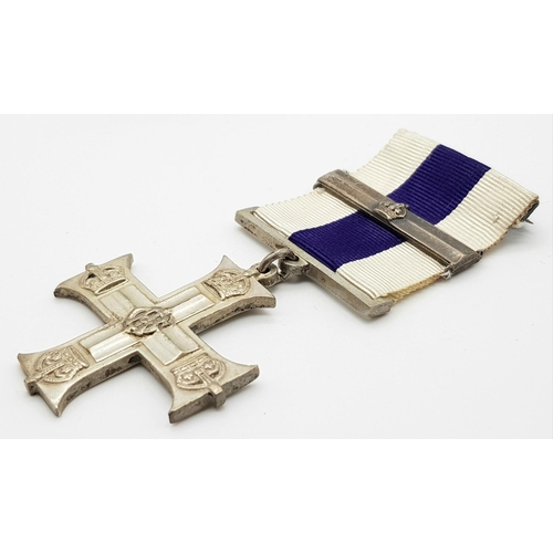 366 - WW1 Military Cross and Bar in its original case. 37,104 Military Crosses were awarded in WW1, Howeve... 