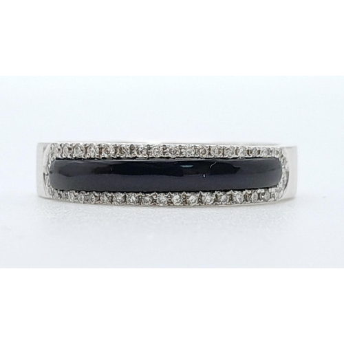 425 - A 18K WHITE GOLD DIAMOND SET RING. 3.6G IN WEIGHT. SIZE M. Ref: SC 5028