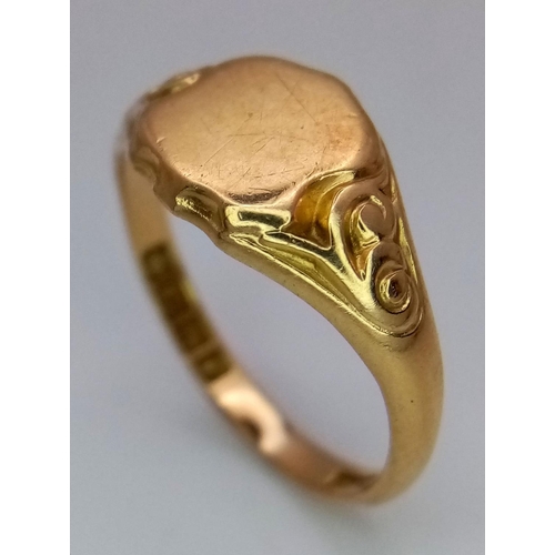 45 - A Vintage 18K Yellow Gold Signet Ring. Size O. 4.4g. Full UK hallmarks.