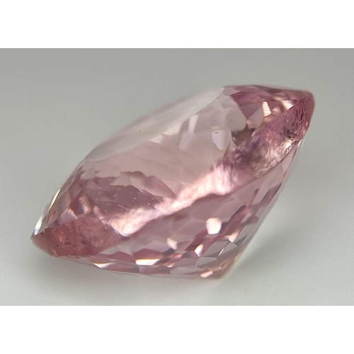 465 - A Beautiful 18ct Cushion-Cut Pink Morganite Gemstone. No visible marks or inclusions - no certificat... 