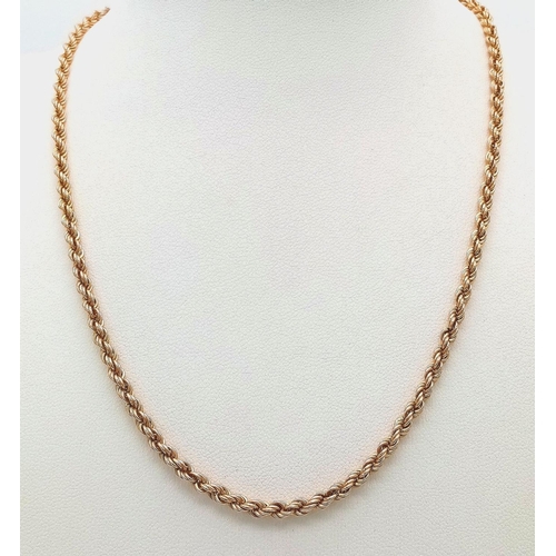 57 - A 9K Yellow Gold Italian Rope Necklace with Metallic Clasp.
40cm. 5.25g total weight.