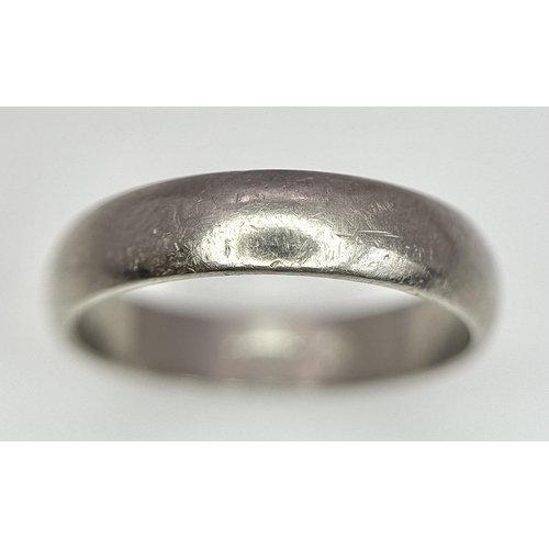 64 - A Vintage 18K White Gold Band Ring. 5mm width. Size S. 5.3g weight. Full UK hallmarks.