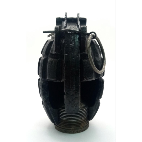 402 - An Original Inert WW1 British No. 5 Mk 1 Grenade Dated 1916, Cut away for demonstration Use. Very Go... 